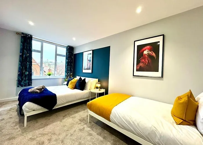 Chic 3Br Bournemouth Apt - Near Beach & Shops!